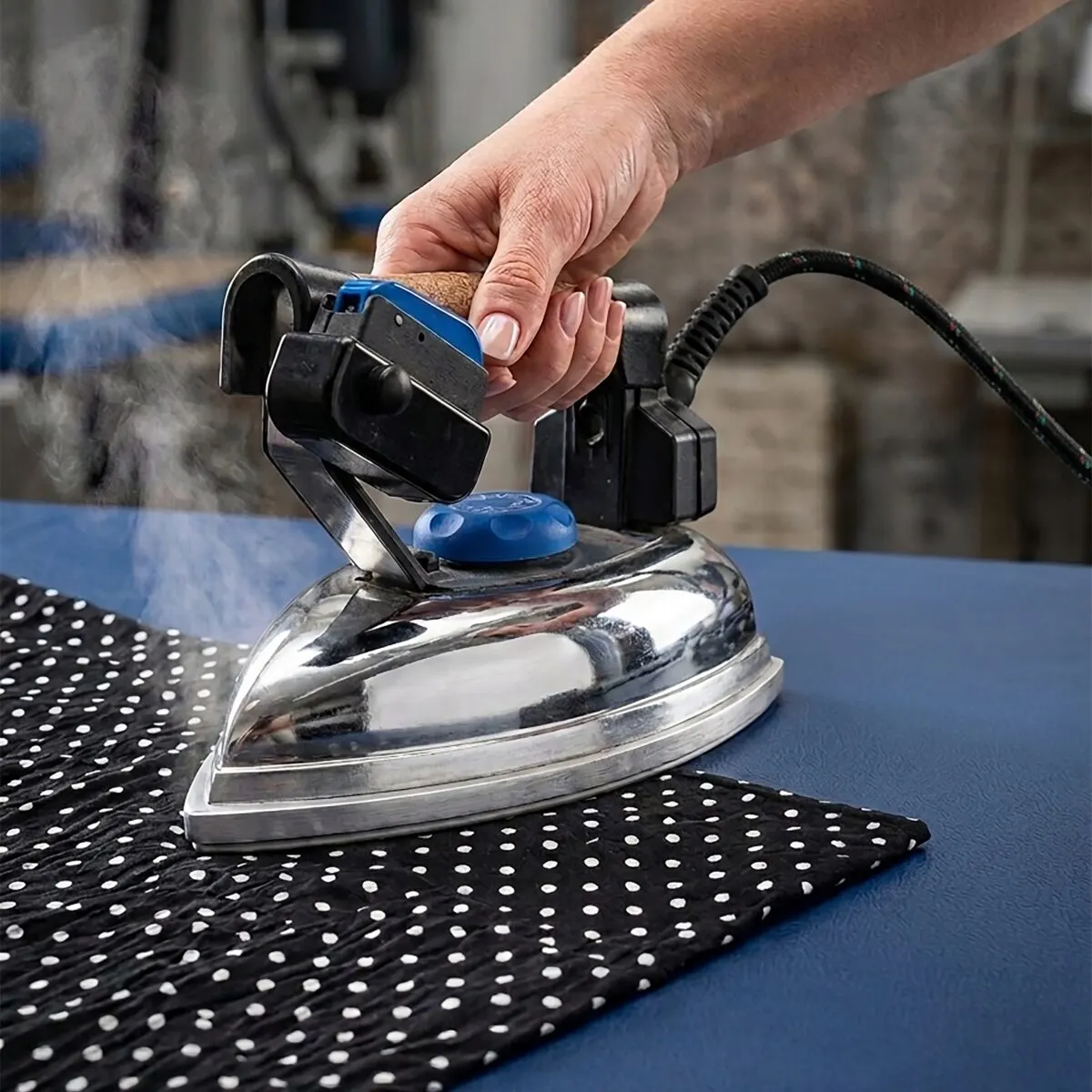 Ironing and shirt service at Jasmin Express in Barnet